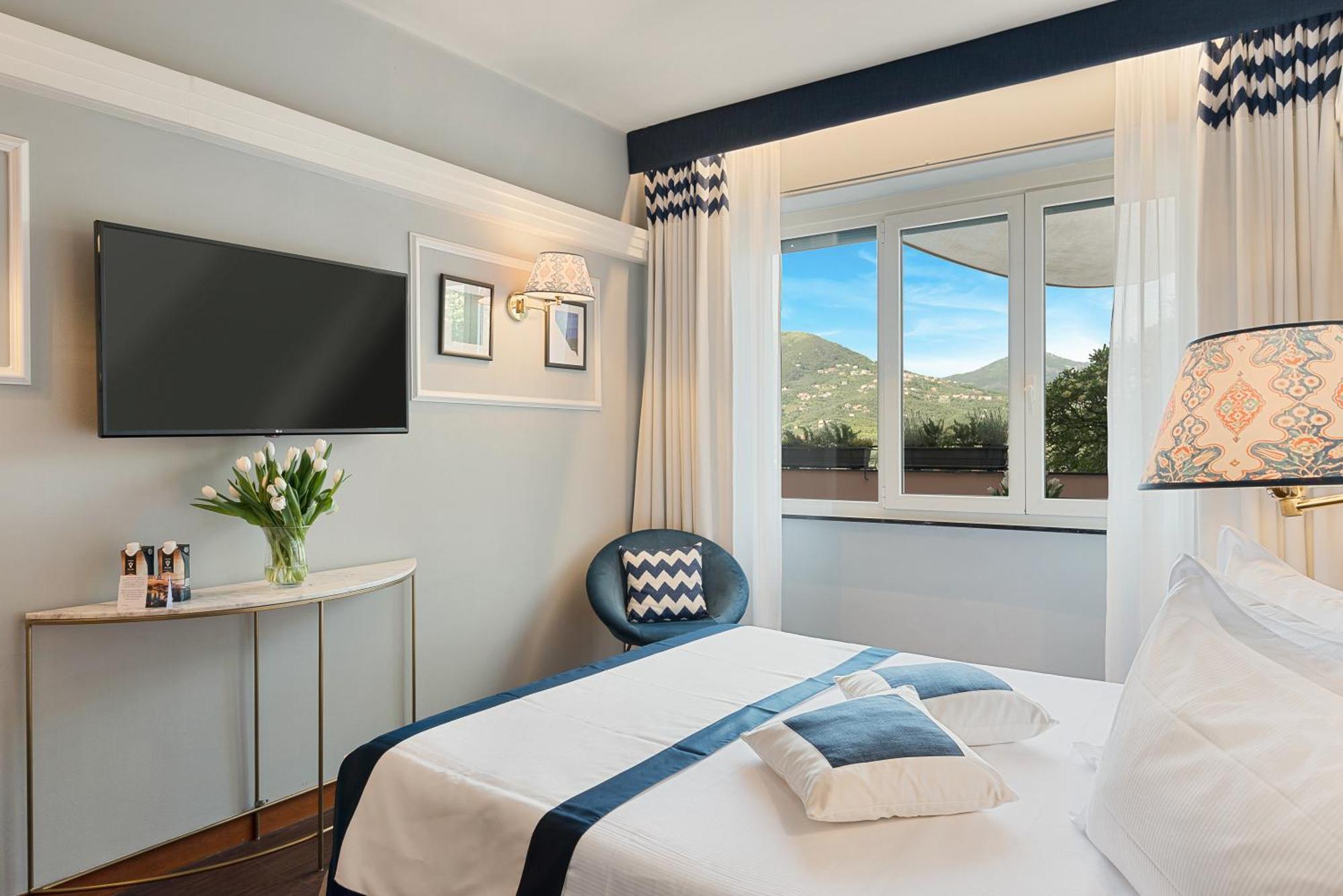 Hotel Vis A Vis Sestri Levante Luaran gambar